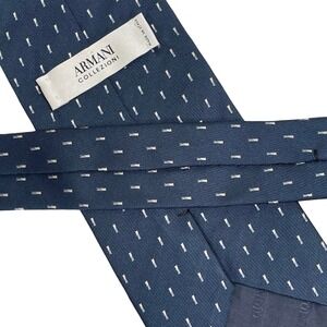 Armani Collezioni Silk Necktie Tie Mens Blue Geometric Pattern Made in Italy